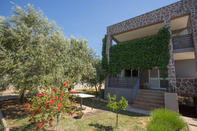 Apartments and Holiday House Rabota in Pula, Istria - Croatia Pula