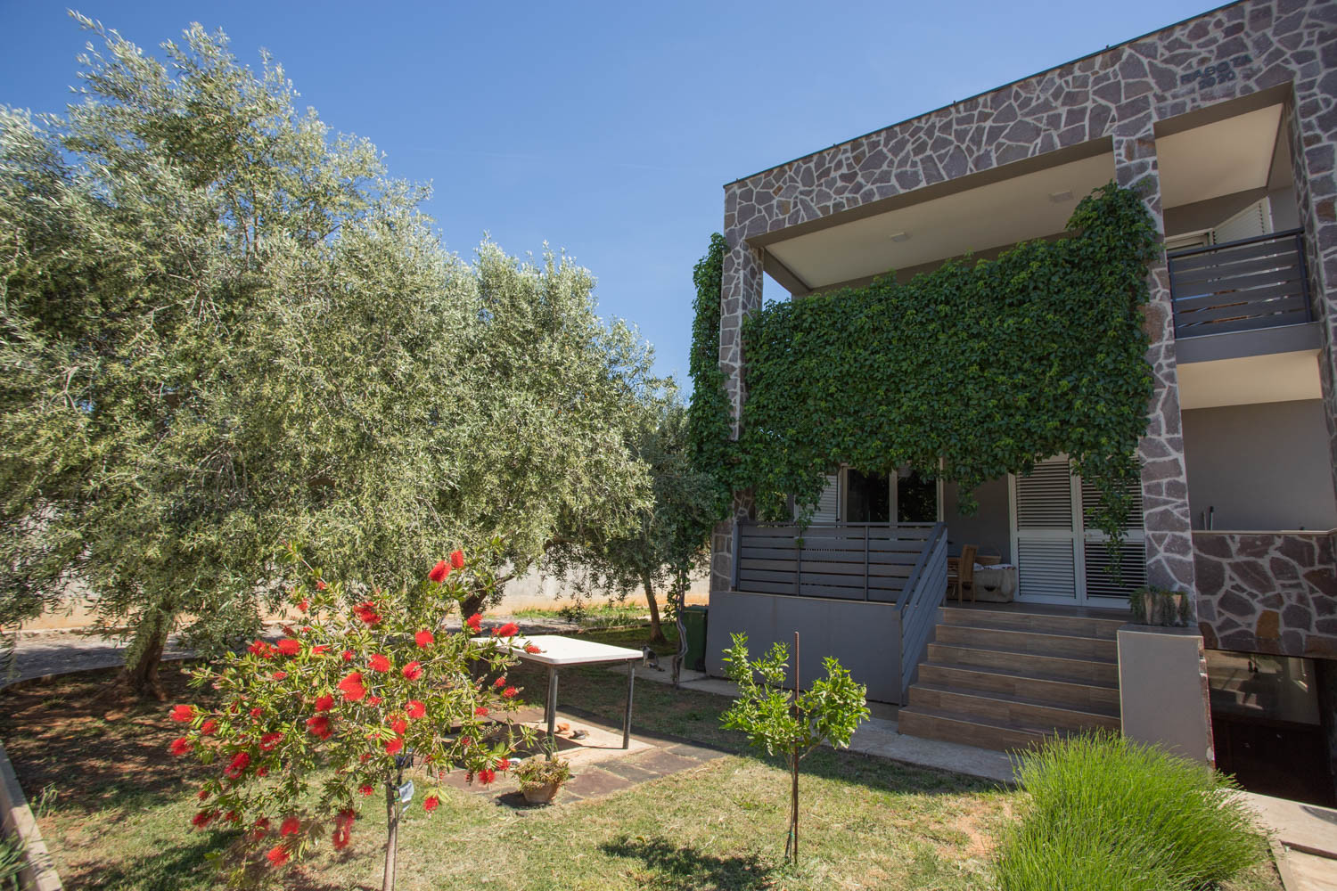 Apartments & House Rabota Pula - A true vacation in a comfortable setting with a touch of the past, Apartments and Holiday House Rabota in Pula, Istria - Croatia Pula